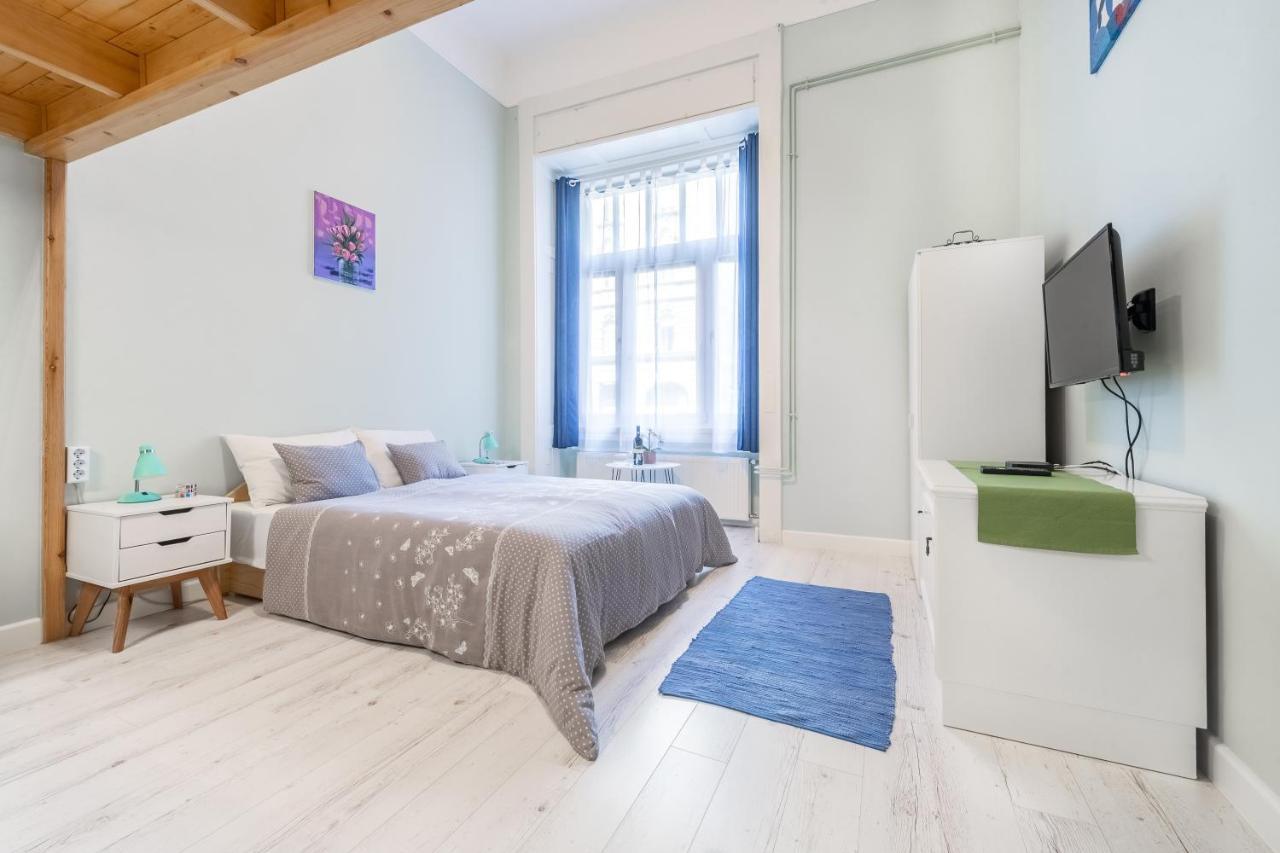 Central Studio Budapest Exteriör bild