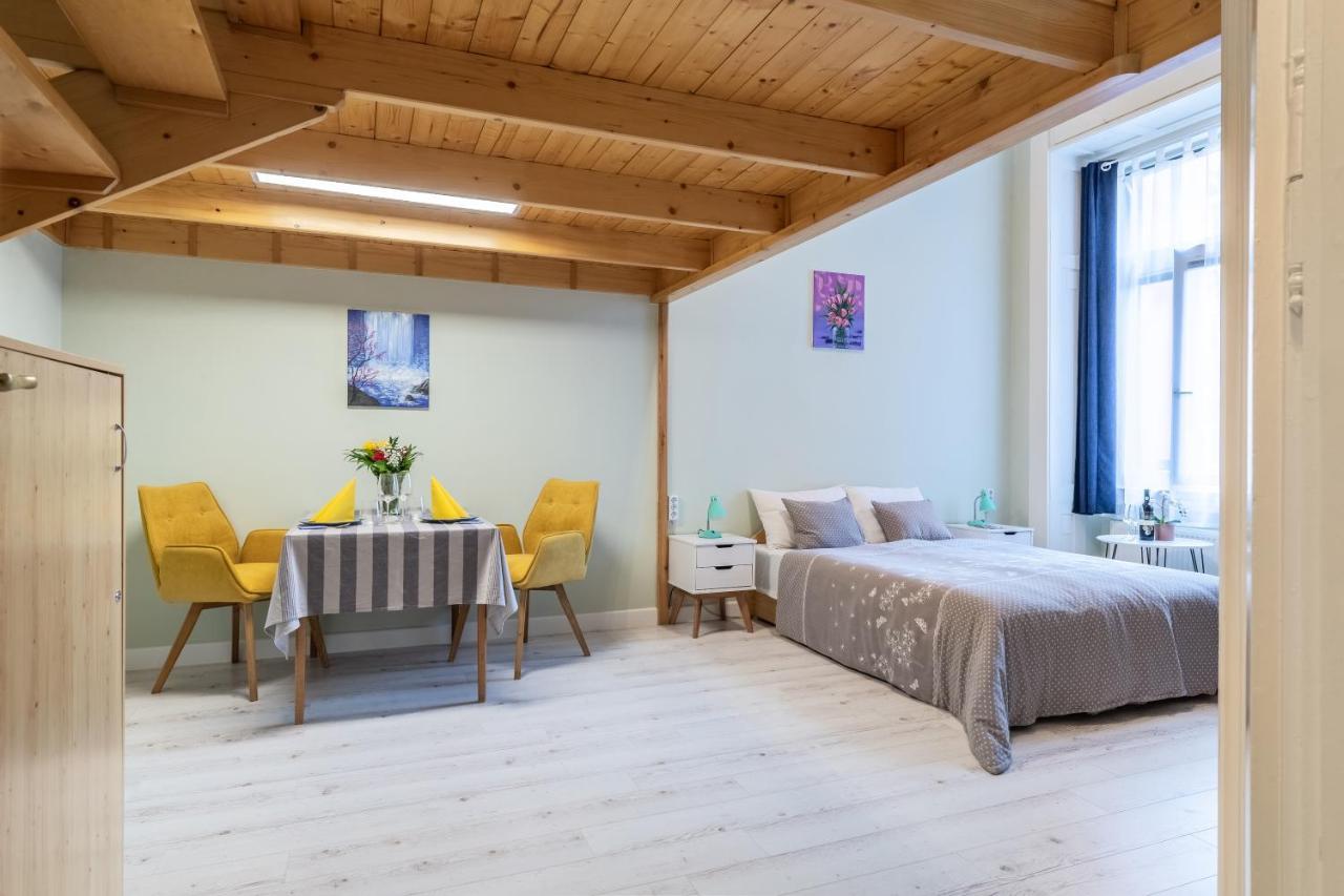 Central Studio Budapest Exteriör bild