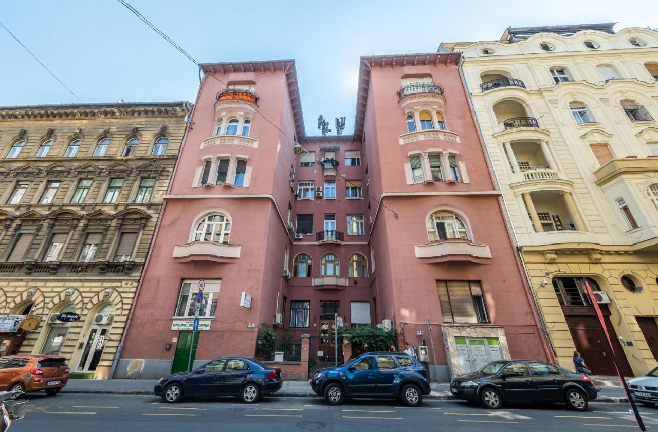 Central Studio Budapest Exteriör bild
